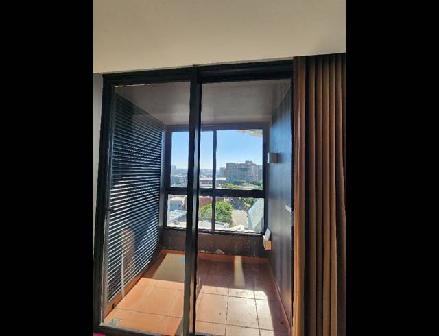 3 BEDROOM PROPERTY TO RENT IN POINT WATERFRONT